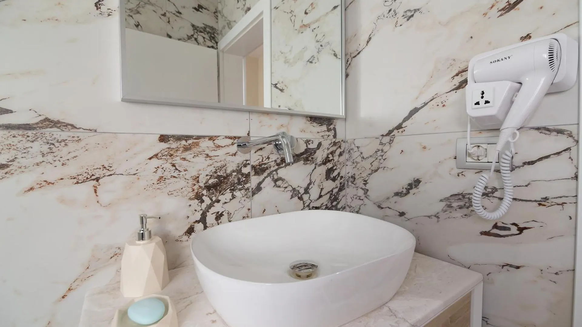 Apartament Melnaz Home Korcza